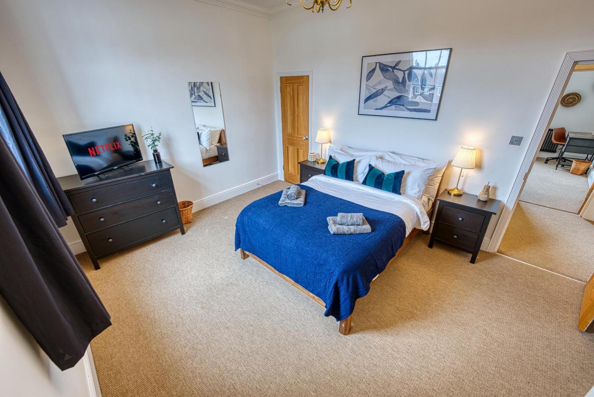 2-Bedroom Stunning, Modern & Spacious Apartment, Near Ocean Village, Central Southampton - Plenty Of Parking - By Blue Puffin Stays Екстер'єр фото